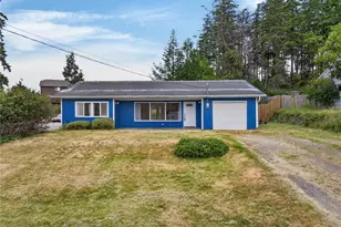 1056 View Ridge Dr, Oak Harbor, WA 98277 - Photo 2