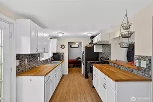 1056 View Ridge Dr, Oak Harbor, WA 98277 - Photo 12
