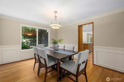 18207 159th Court SE, Renton, WA 98058 - Photo 8