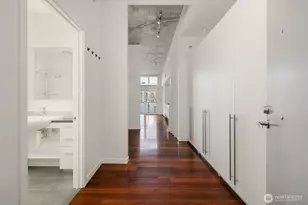 501 Roy St, Seattle, WA 98109 - Photo 4