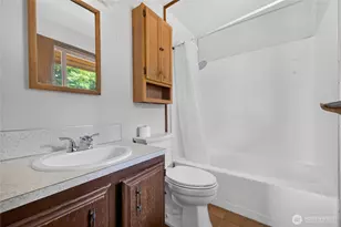 2452 Williams Rd, Oak Harbor, WA 98277 - Photo 12