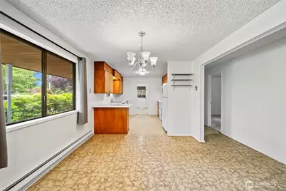 301 SW 108th Street, Everett, WA 98204 - Photo 8