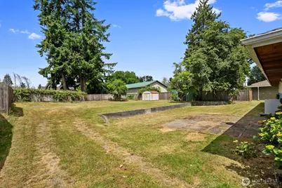 301 SW 108th Street, Everett, WA 98204 - Photo 24