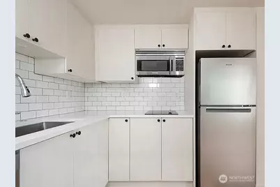 706 N 78th Street, Seattle, WA 98103 - Photo 30