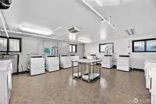 1105 Spring St, Seattle, WA 98104 - Photo 14