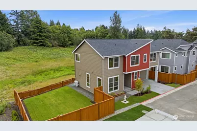 12506 SE 256th Place #8, Kent, WA 98030 - Photo 2