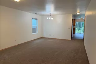 37107 SE Stewart St, Snoqualmie, WA 98065 - Photo 2