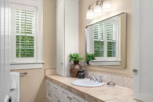 10910 NE 18th Pl, Bellevue, WA 98004 - Photo 26