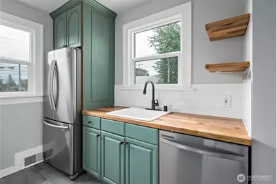 3731 Hoyt Ave, Everett, WA 98201 - Photo 12