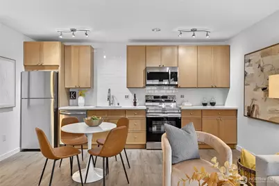 6547 42nd Avenue SW #303, Seattle, WA 98136 - Photo 2