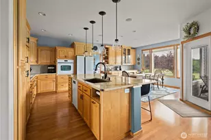 1767 SW Waterside Ct, Oak Harbor, WA 98277 - Photo 8