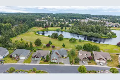 1767 SW Waterside Court, Oak Harbor, WA 98277 - Photo 2