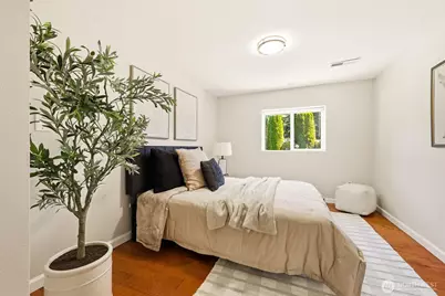 10032 30th Avenue SW, Seattle, WA 98146 - Photo 14