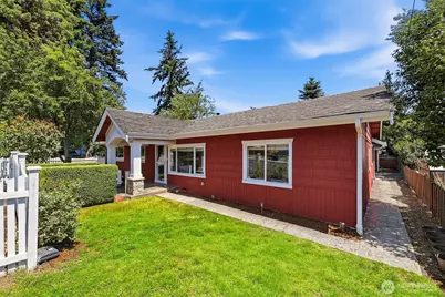 10032 30th Avenue SW, Seattle, WA 98146 - Photo 2