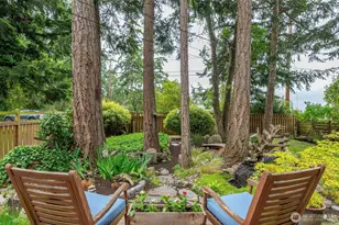 1013 Carl Ave, Oak Harbor, WA 98277 - Photo 6