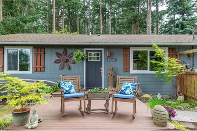 1013 Carl Avenue, Oak Harbor, WA 98277 - Photo 10