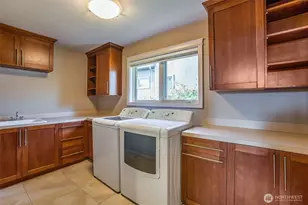 317 1st St, Kirkland, WA 98033 - Photo 30