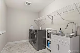 8815 NE 204th St, Bothell, WA 98011 - Photo 30