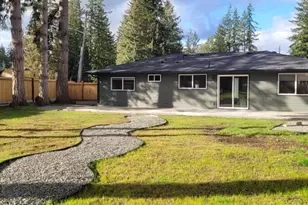 16405 NE 16th Pl, Bellevue, WA 98008 - Photo 14
