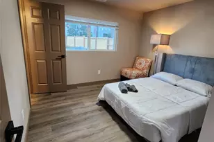 16405 NE 16th Pl, Bellevue, WA 98008 - Photo 10