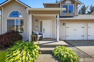 10008 2nd Pl SE, Lake Stevens, WA 98258 - Photo 2