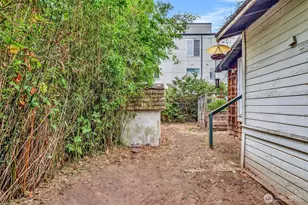 831 NW 52nd St, Seattle, WA 98107 - Photo 18
