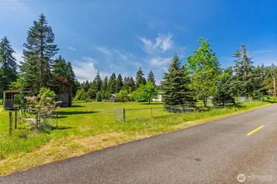 10739 128th Avenue SE, Rainier, WA 98576 - Photo 36
