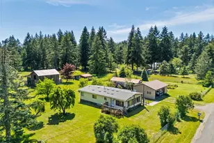10739 128th Ave SE, Rainier, WA 98576 - Photo 2