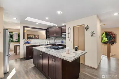 6922 N Meadowdale Road, Edmonds, WA 98026 - Photo 10