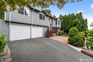 12057 20th Ave NE, Seattle, WA 98125 - Photo 2
