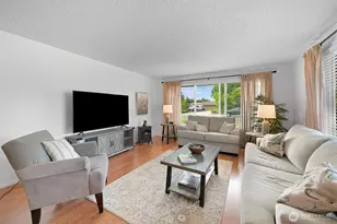 349 S Park St, Lynden, WA 98264 - Photo 4
