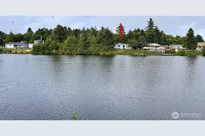687 Copalis Avenue NE, Ocean Shores, WA 98569 - Photo 1
