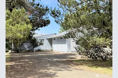 687 Copalis Avenue NE, Ocean Shores, WA 98569 - Photo 34