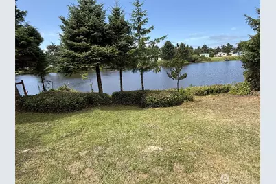 687 Copalis Avenue NE, Ocean Shores, WA 98569 - Photo 2