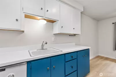 5630 200th Street SW #B313, Lynnwood, WA 98036 - Photo 6
