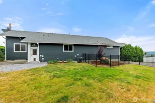 2025 5 St SE, Puyallup, WA 98372 - Photo 38