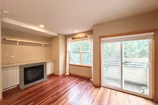 9216 Stone Ave N, Seattle, WA 98103 - Photo 4