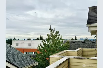 9216 Stone Ave N #B, Seattle, WA 98103 - Photo 18