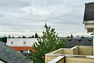 9216 Stone Ave N, Seattle, WA 98103 - Photo 18