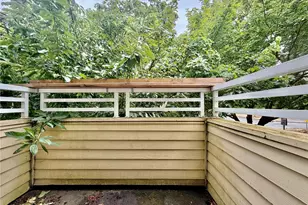 9216 Stone Ave N, Seattle, WA 98103 - Photo 26