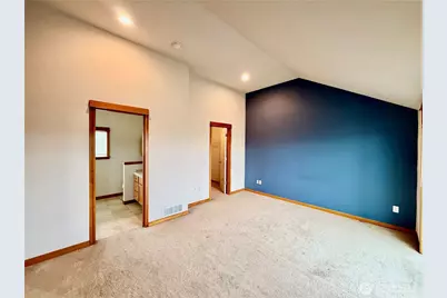 9216 Stone Ave N #B, Seattle, WA 98103 - Photo 12
