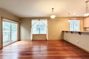 9216 Stone Ave N, Seattle, WA 98103 - Photo 10