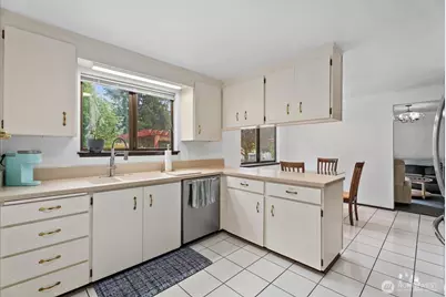 4306 Brookdale Road E, Tacoma, WA 98446 - Photo 8