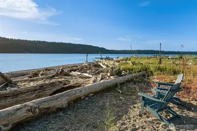 27830 Manzanita Beach Road SW, Vashon, WA 98070 - Photo 18
