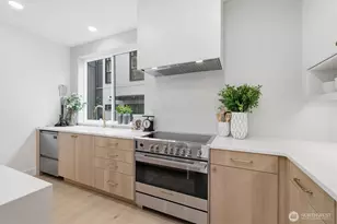 2011 Minor Ave E, Seattle, WA 98102 - Photo 10