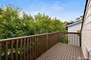 7020 S 120th Pl, Seattle, WA 98178 - Photo 18