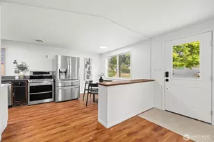 7020 S 120th Pl, Seattle, WA 98178 - Photo 6