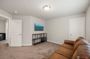 10626 130th St E, Puyallup, WA 98374 - Photo 28