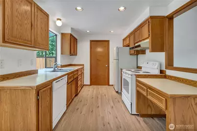 7413 144th Street Ct E, Puyallup, WA 98375 - Photo 10