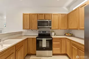 875 SE Creekside Dr, College Place, WA 99324 - Photo 8